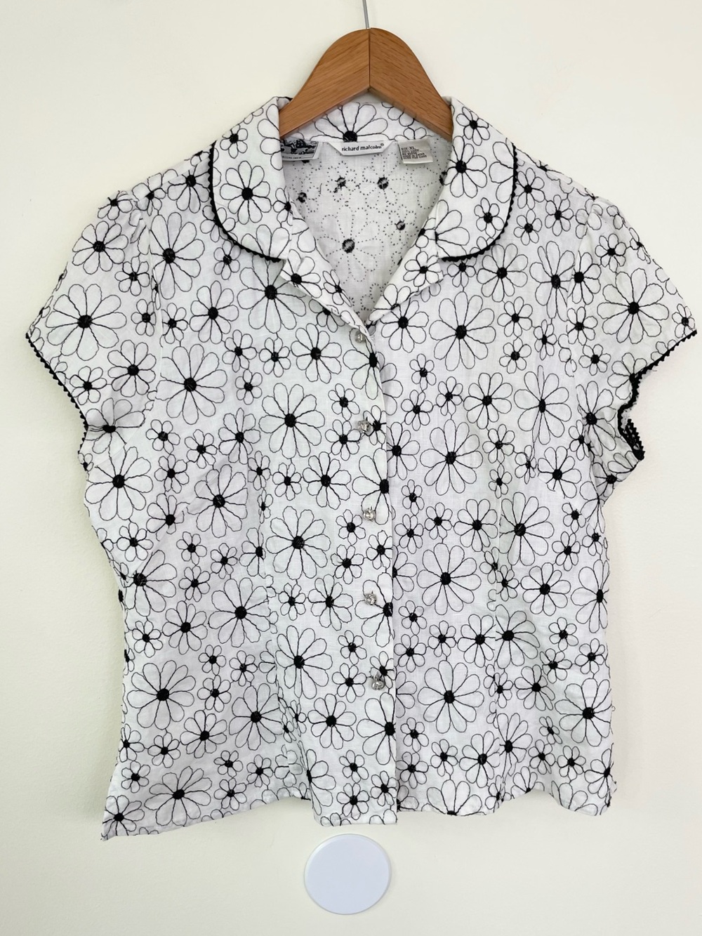 Richard Malcom 100% Irish Linen Daisy Embroidered Button Up Blouse XL Scalloped
